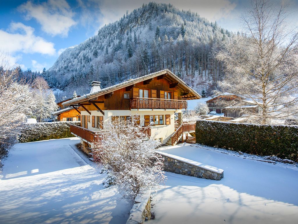 Chalet Alpenglow Morzine Olivers Travels 1