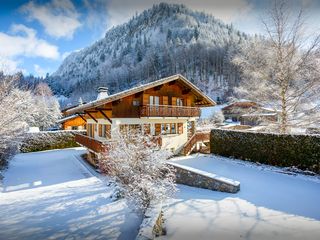 Chalet Alpenglow Morzine Olivers Travels 1