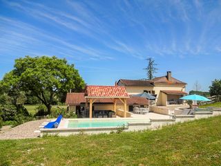 Maison Guirlande Dordogne Olivers Travels 1