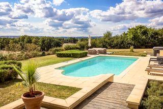 Villa Chandelier Dordogne Olivers Travels 1