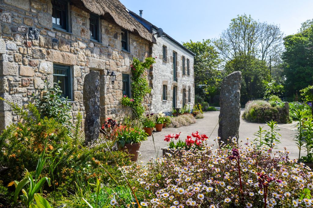 Tweed Cottage Cornwall Olivers Travels 5