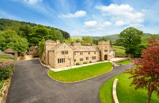 Primrose Castle Heart England Olivers Travels 1