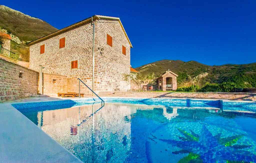 Villa Nikoah Bay Kotor Olivers Travels 1