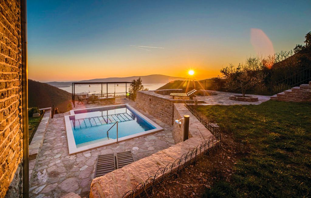 Villa Nikoah Bay Kotor Olivers Travels 20