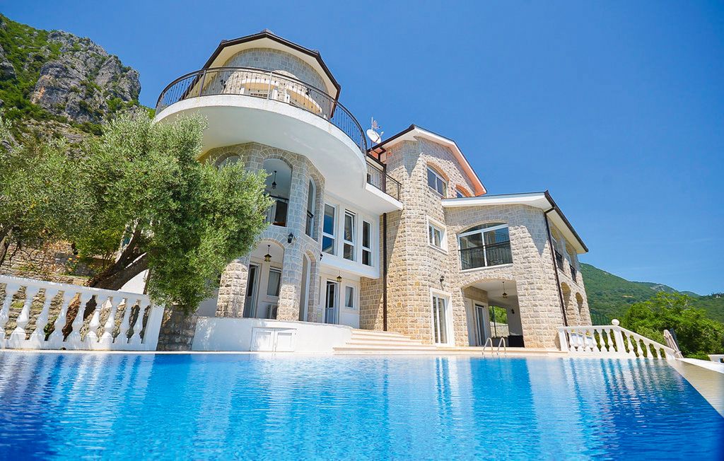 Villa Florin Bay Kotor Olivers Travels 1