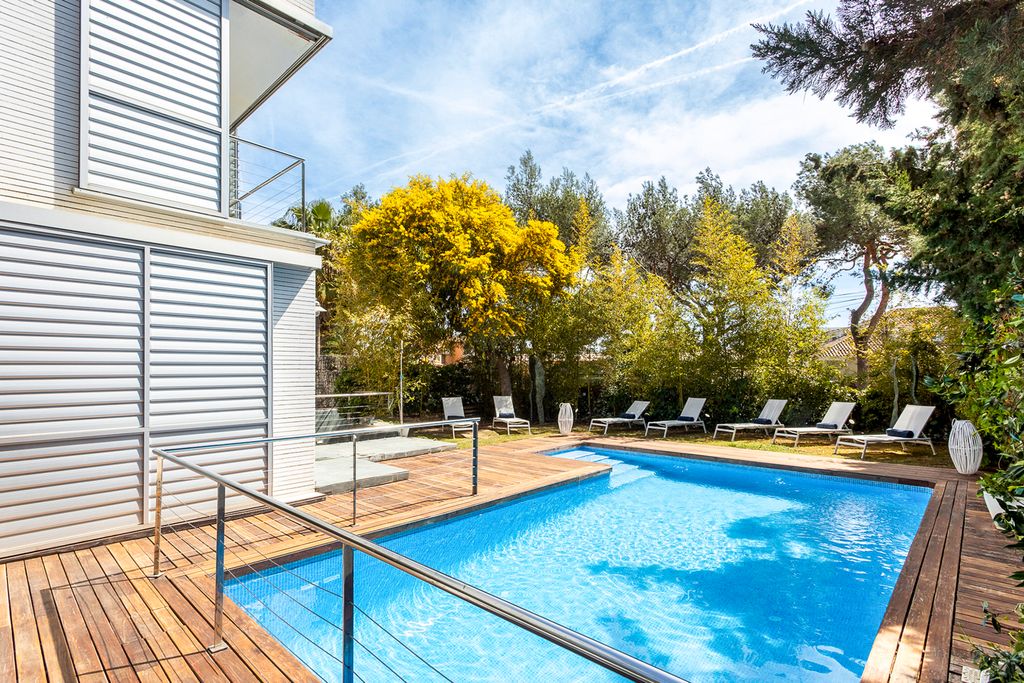 Villa Terrella Sitges Spain Olivers Travels 5