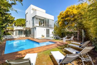 Villa Terrella Sitges Spain Olivers Travels 1