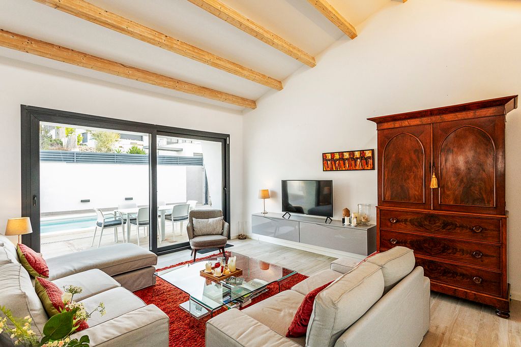 Villa Garona Sitges Spain Olivers Travels 4