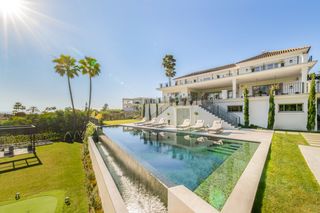 Villa Manzana Costa Del Sol Olivers Travels 1