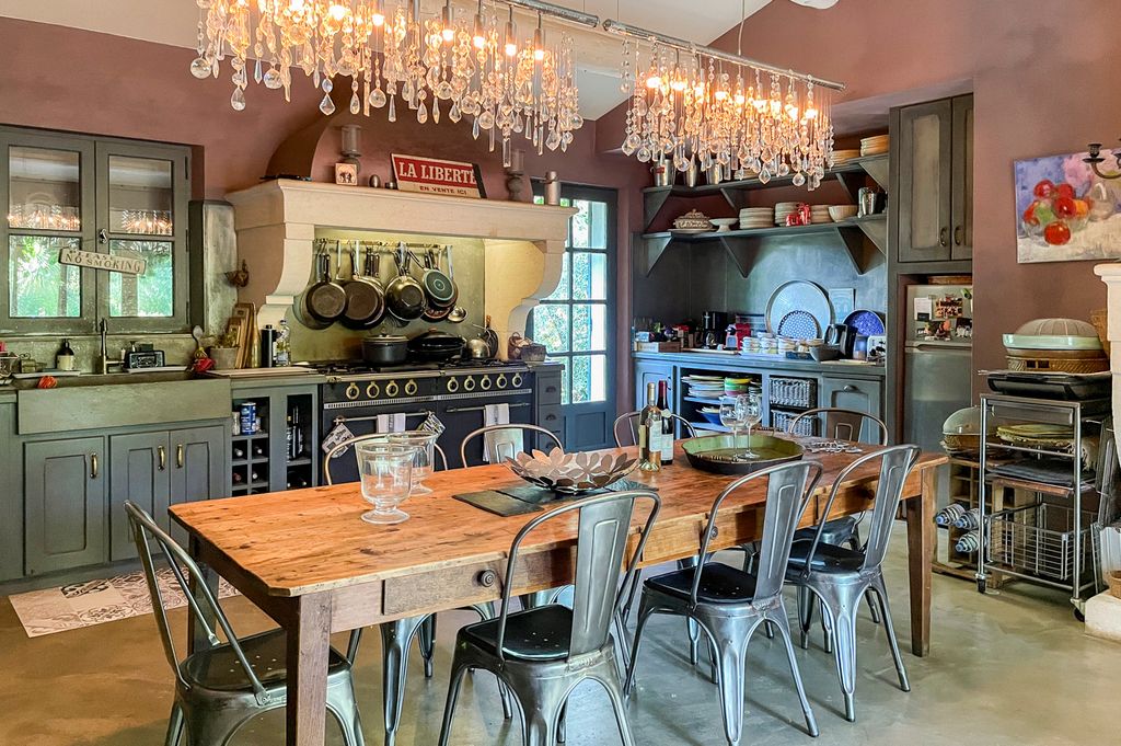 Maison Jeanette Provence Olivers Travels 5