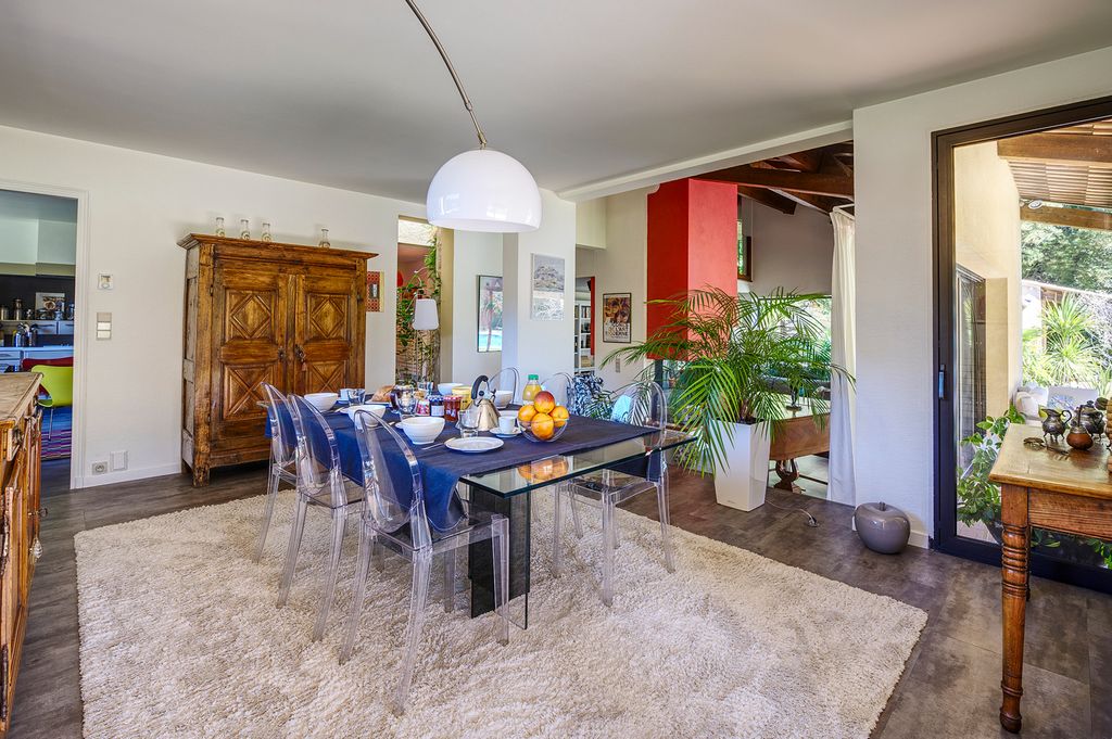 Maison Meryl Provence Olivers Travels 4