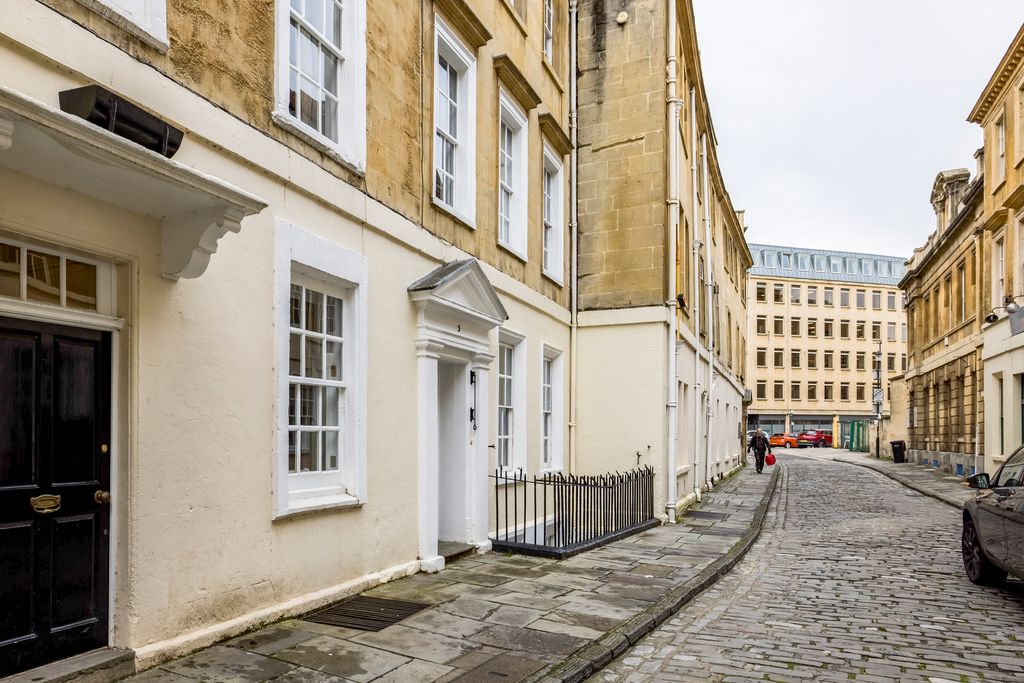 Pierrepont House Bath Olivers Travels 5