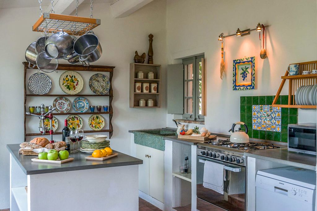 Villa Mogliano Marche Olivers Travels 5