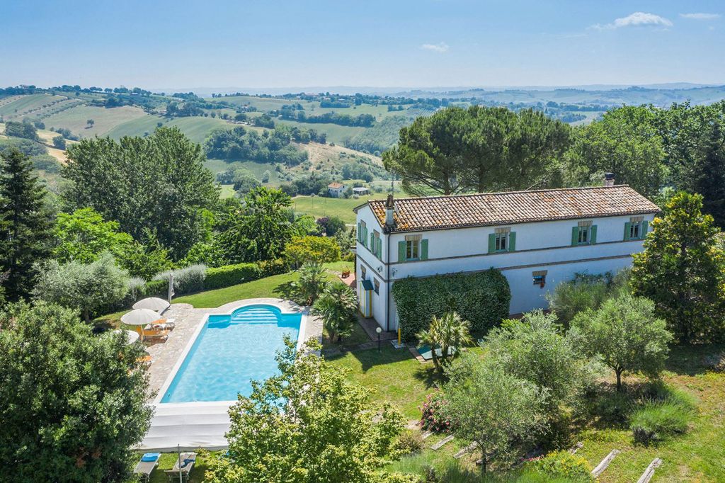 Villa Corinaldo Marche Olivers Travels 1
