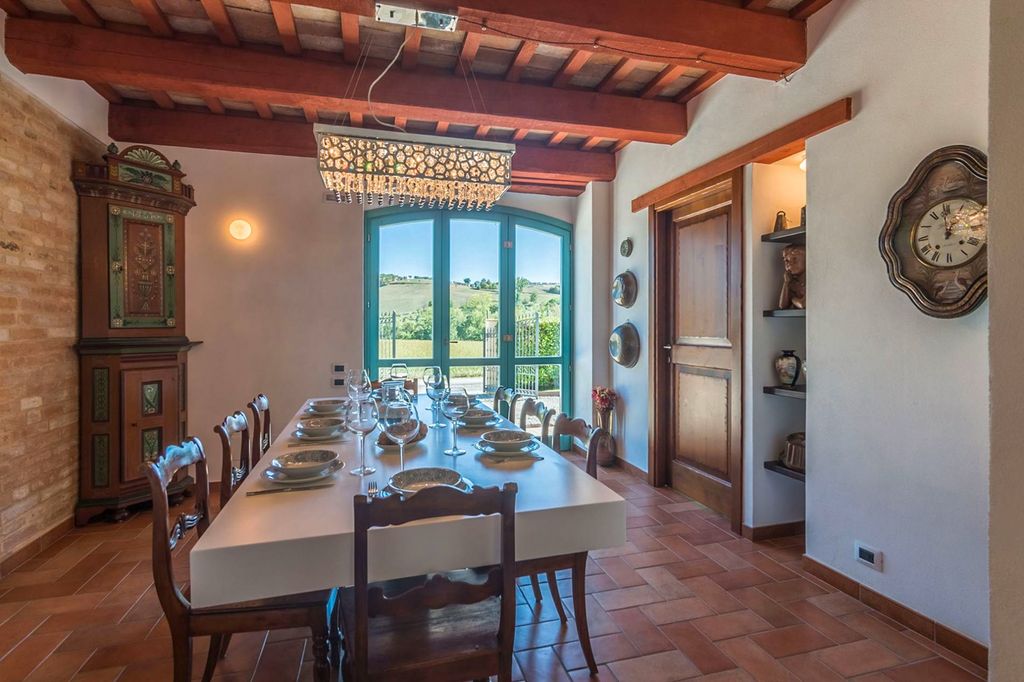 Casale Tolentino Marche Olivers Travels 4