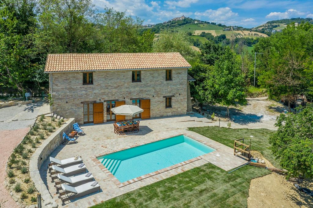 Villa Modeagni Marche Olivers Travels 1