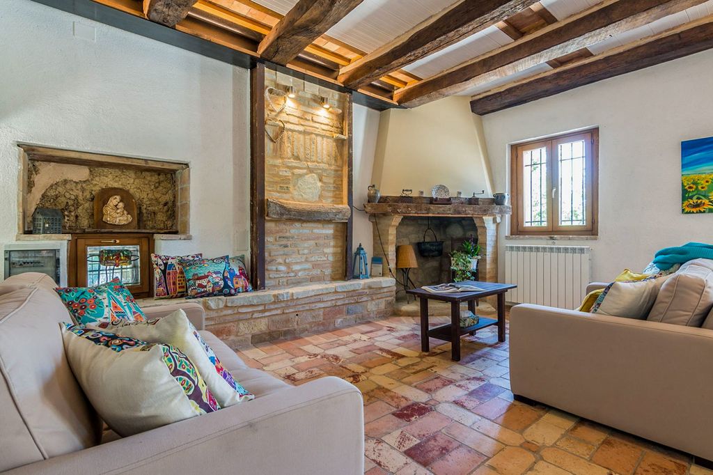 Villa Modeagni Marche Olivers Travels 4