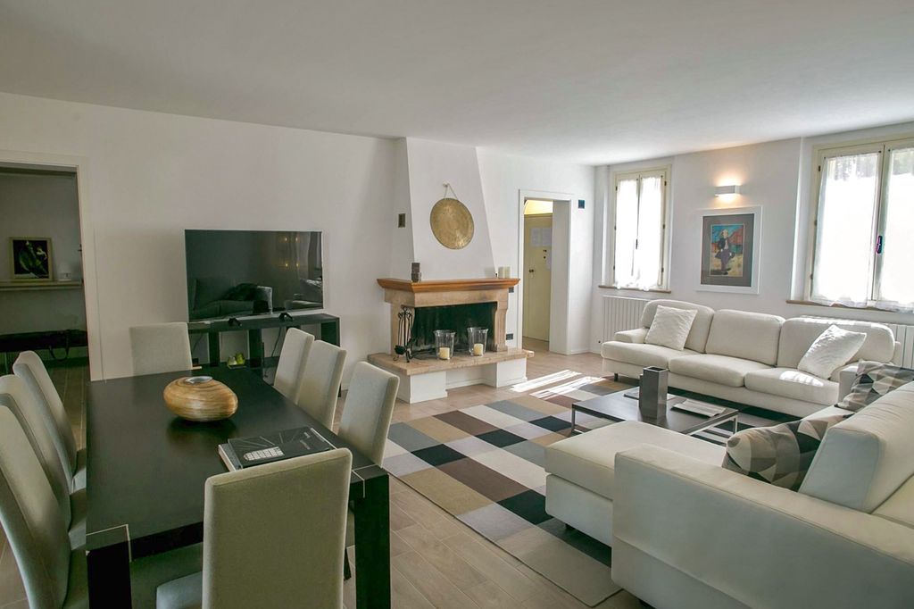 Villa Castagni Marche Olivers Travels 3