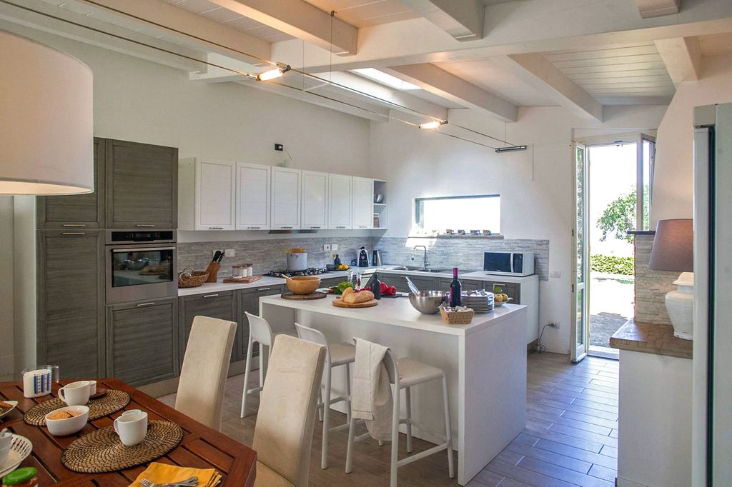 Villa Castagni Marche Olivers Travels 5