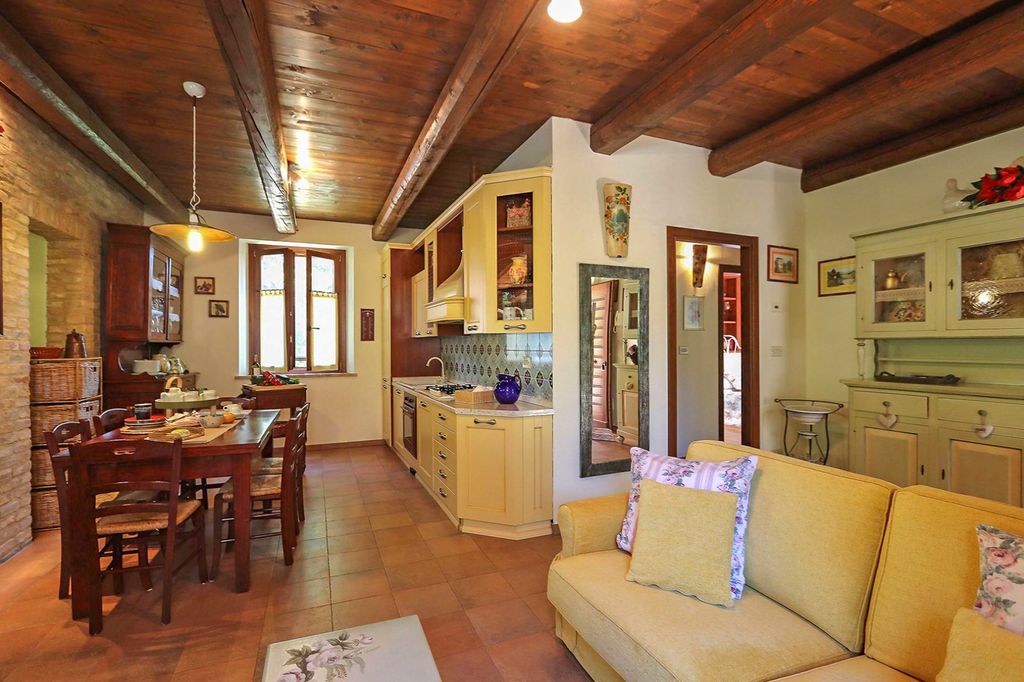 Dimora Morazzano Marche Olivers Travels 5