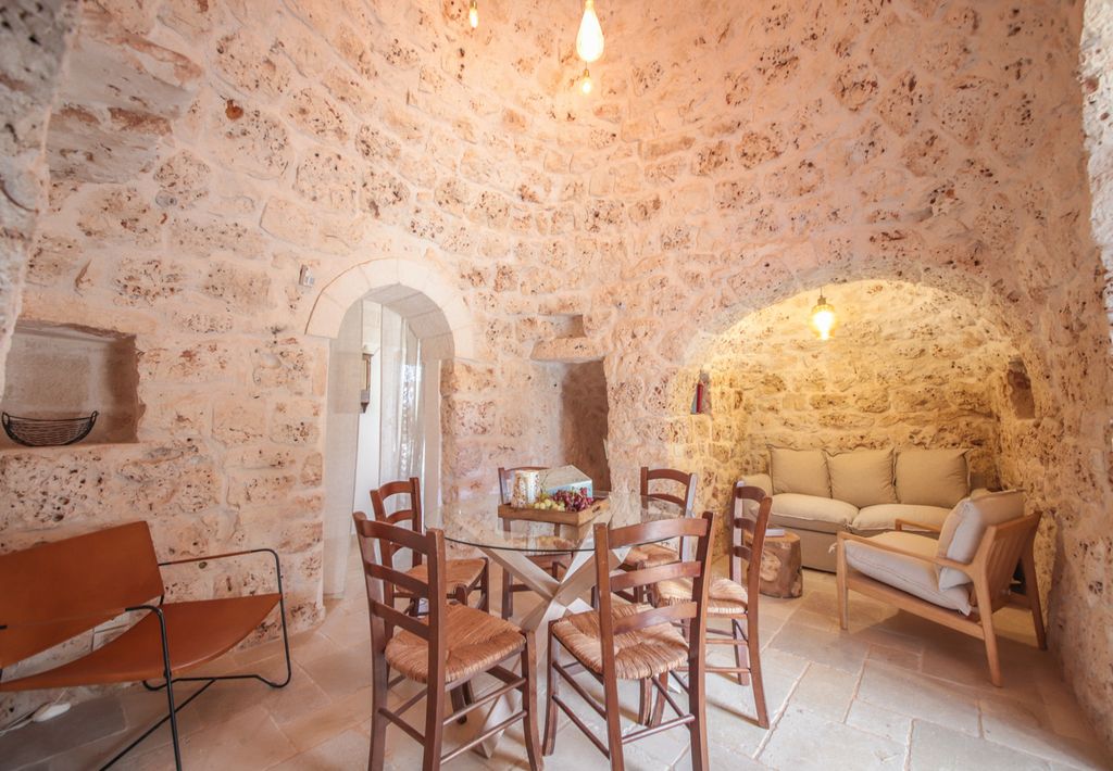 Trullo Tito Puglia Olivers Travels 03