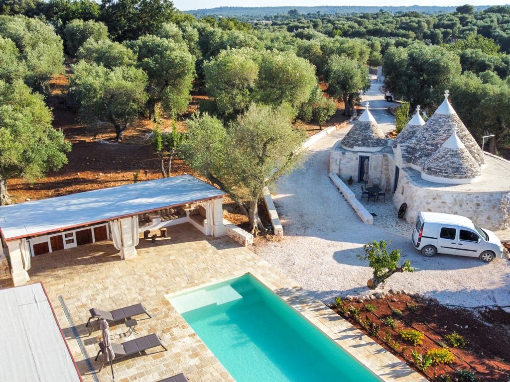 Trulli Chiobbica Puglia Olivers Travels 2