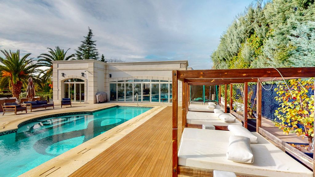 Apolonia Place Madrid Olivers Travels 2