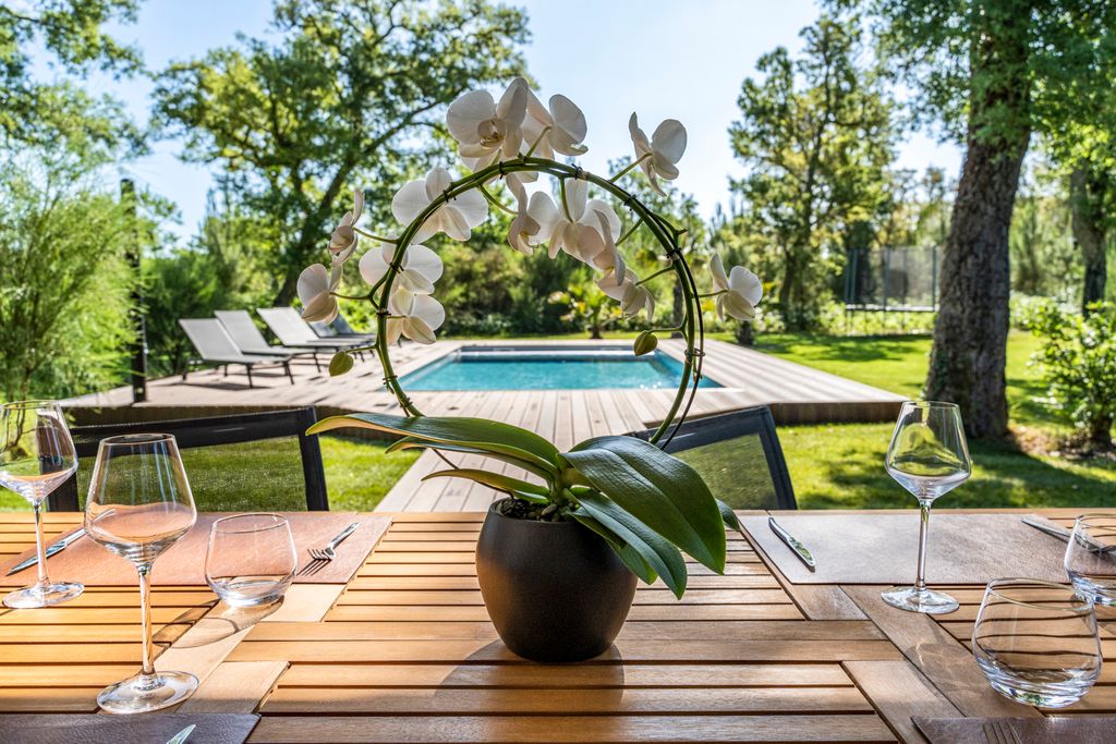 Villa Lodge Littoral Aquitaine Olivers Travels 7