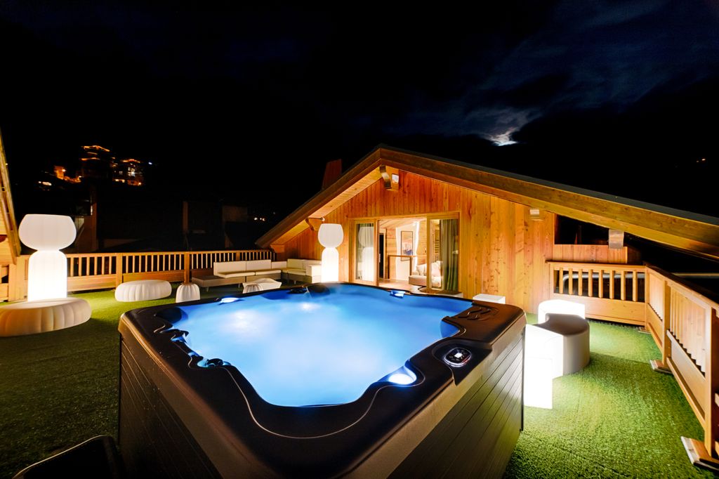 Cap Crystal Lodge Tignes France OliversTravels 2