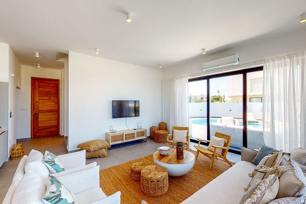 Villa Asimi Cyprus Olivers Travels 4