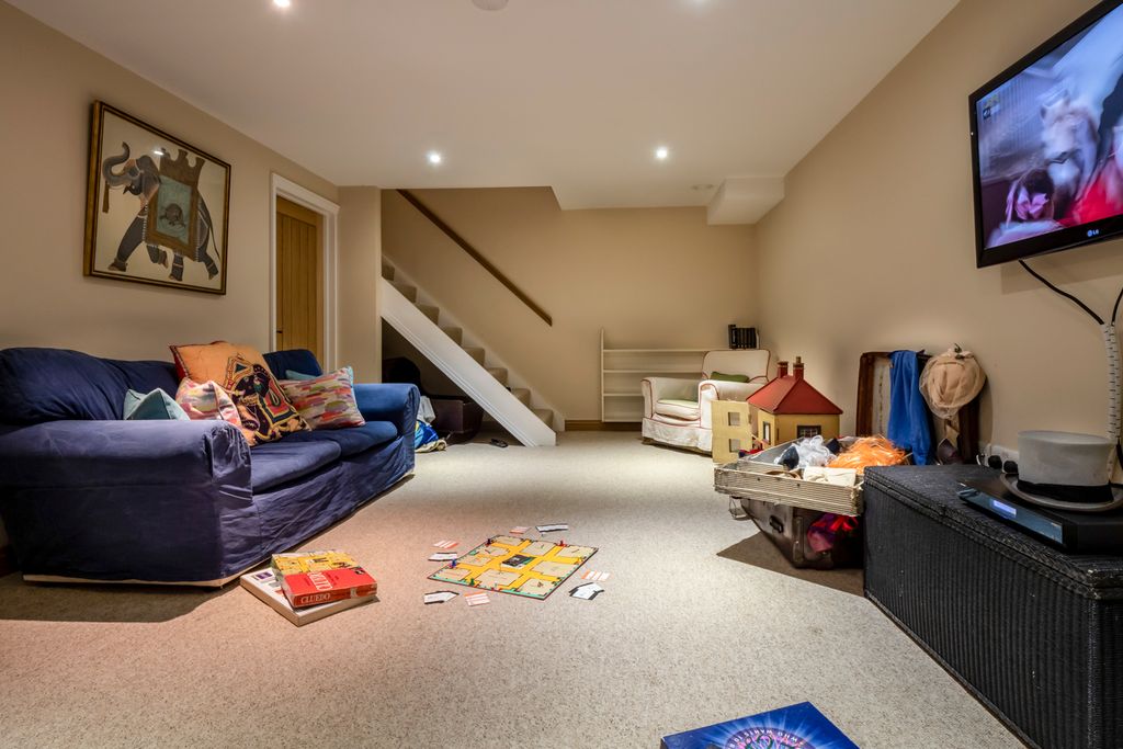 Amaranth Cottage South East Olivers Travels 4