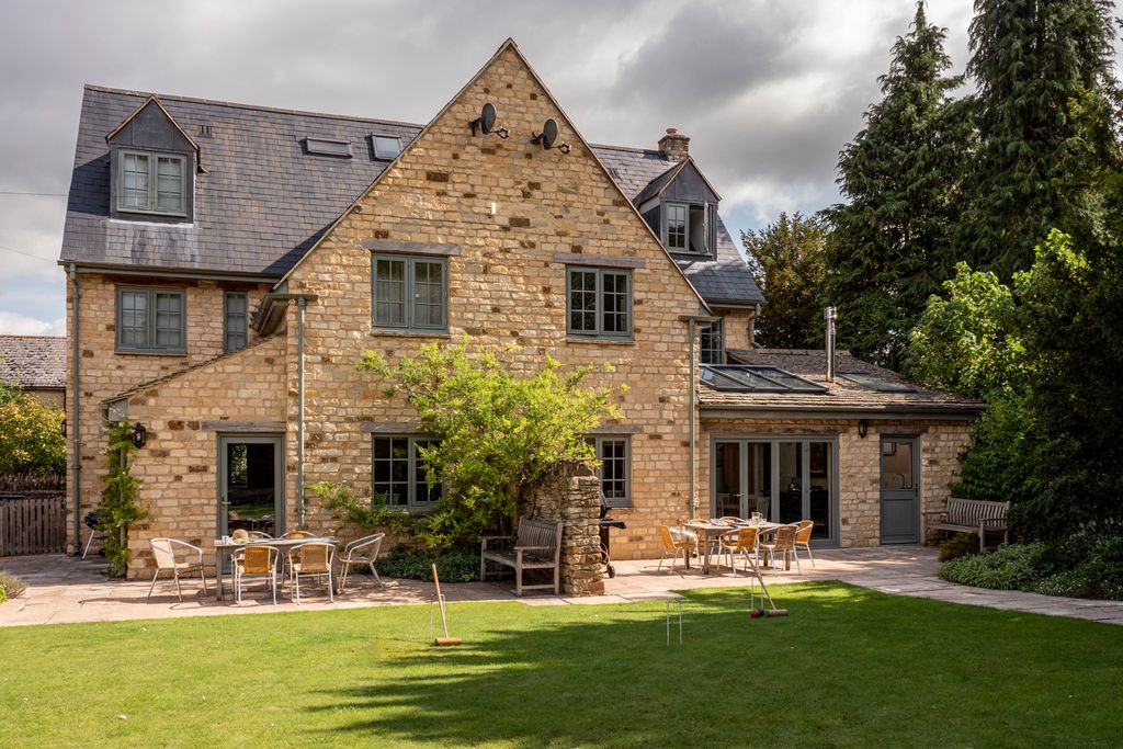 Amaranth Cottage South East Olivers Travels 1