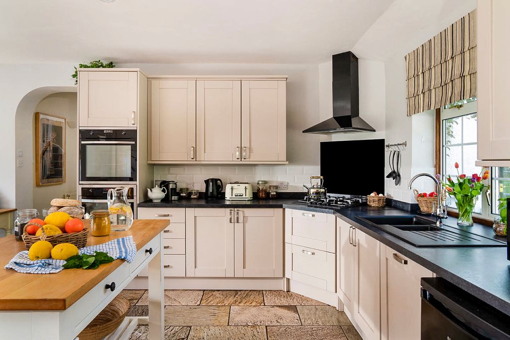 Fresia House Devon Olivers Travels 4