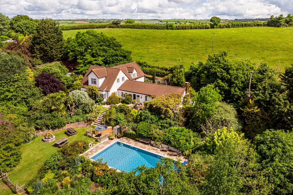 Fresia House Devon Olivers Travels 1