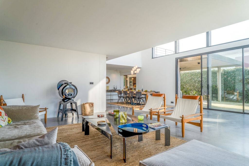 Maison De Lumiere Biarritz Olivers Travels 03