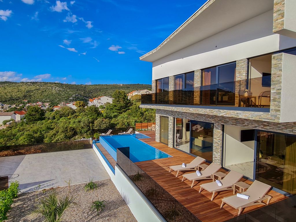 Villa Calio Dalmatia Coast Olivers Travels 7