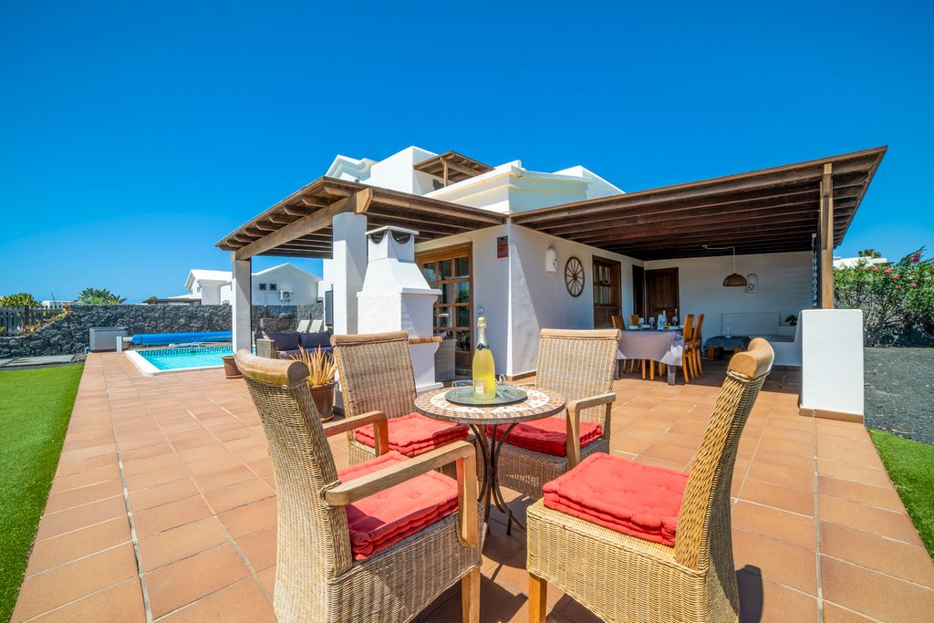 Villa Grecia Lanzarote Olivers Travels 2