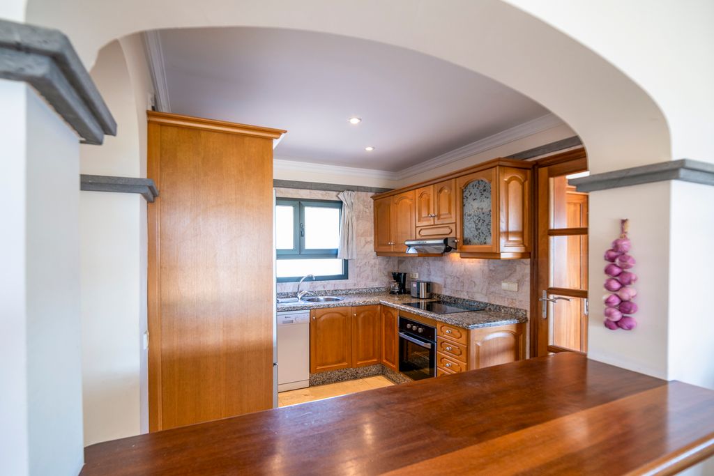 Villa Grecia Lanzarote Olivers Travels 4