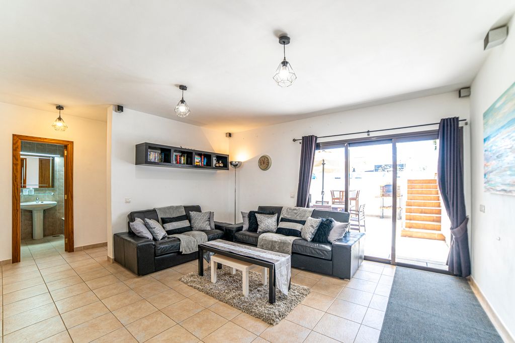 Villa Irlanda Lanzarote Olivers Travels 3