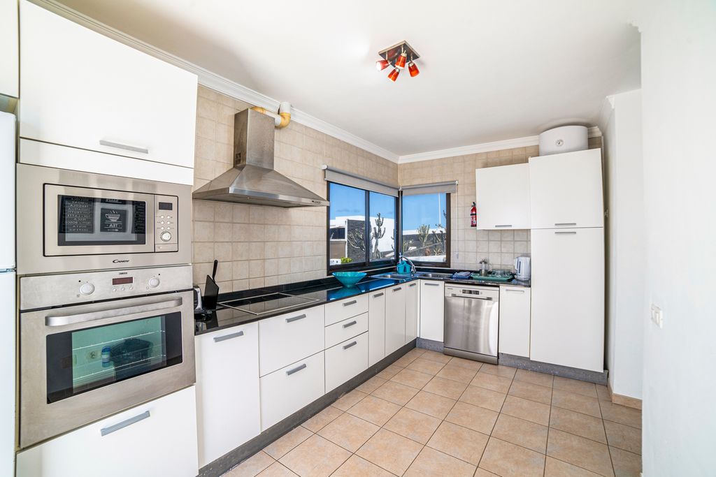 Villa Irlanda Lanzarote Olivers Travels 4