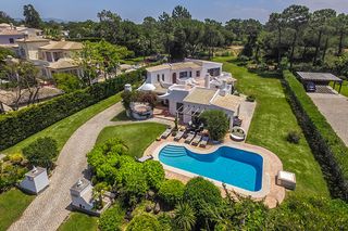Emerald Escape Villa Algarve Olivers Travels 1