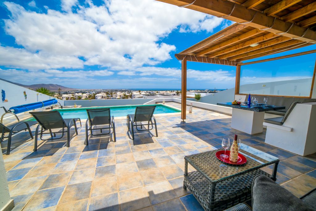 Villa Volcanica Lanzarote Olivers Travels 2