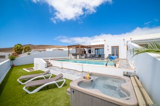 Villa Volcanica Lanzarote Olivers Travels 1