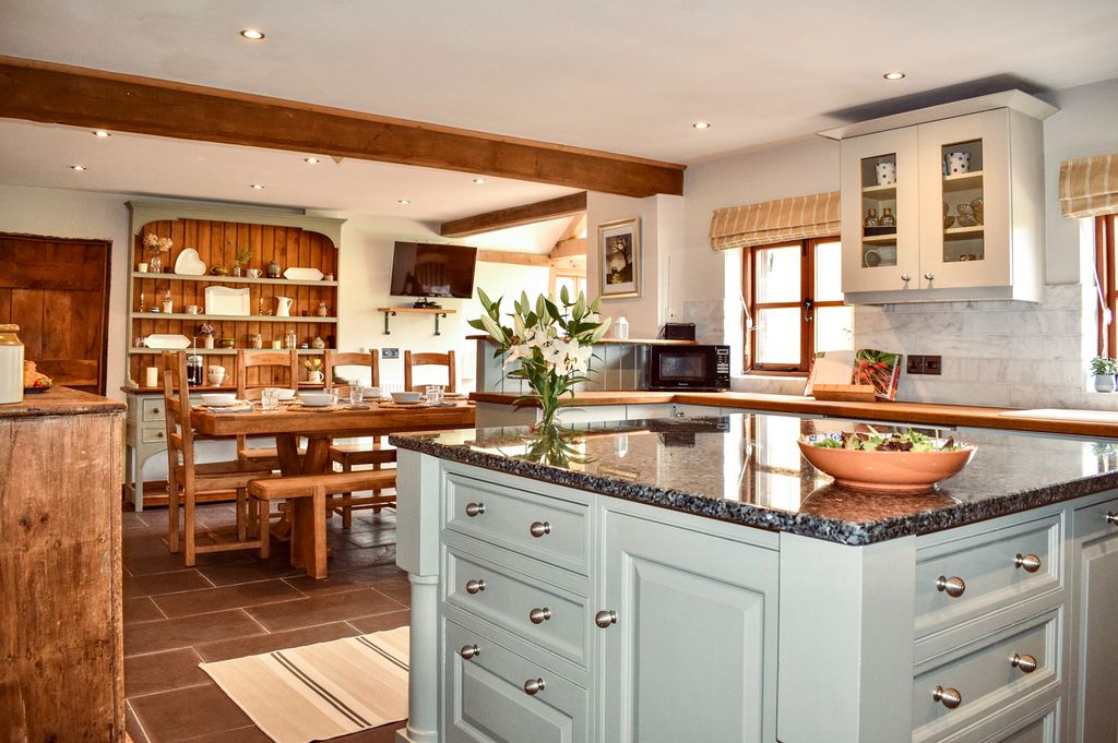 Hillside Farmhouse Heart England Olivers Travels 4