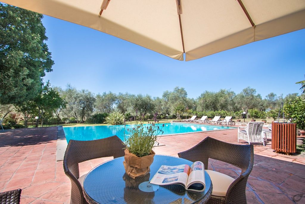 Villa Tullio Tuscany Olivers Travels 7