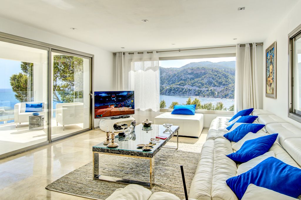Villa Nacre Ibiza Olivers Travels 003