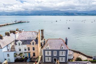 Spinnaker House Wales Olivers Travels 1
