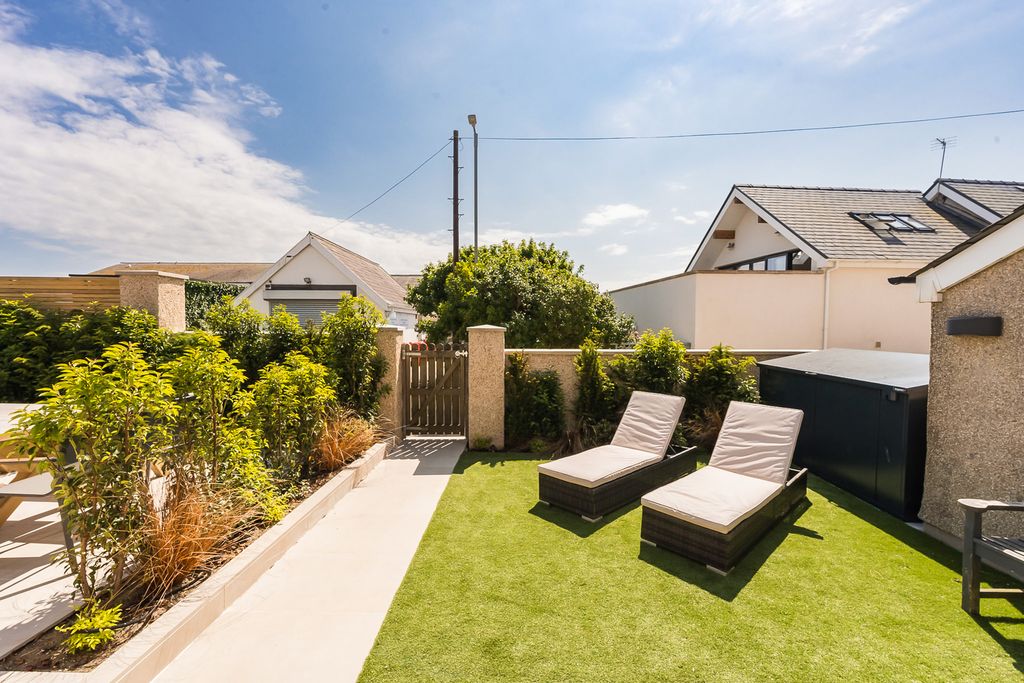 Barnett Residence Wales Olivers Travel 3