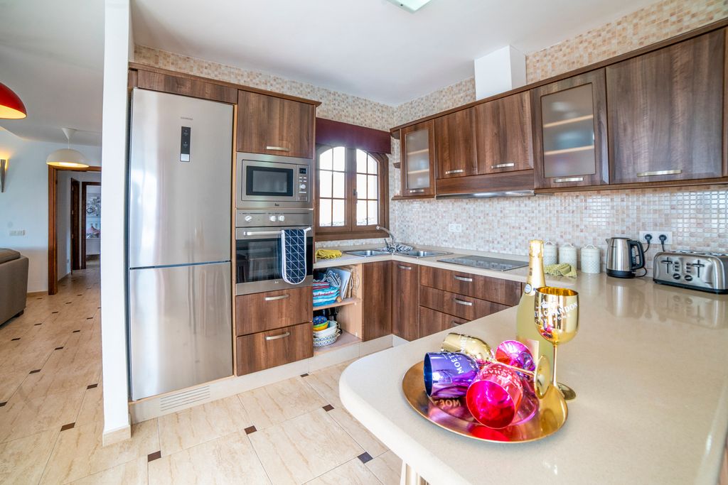 Casa Australia Lanzarote Olivers Travels 4