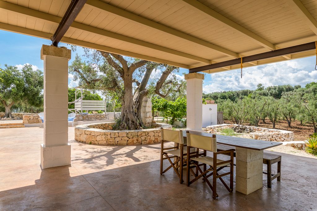 Trullo Sole Puglia Olivers Travels 5